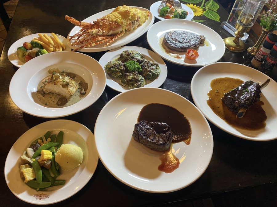 ตรีวิทย์ พิชณุษากร ทายาทรุ่นที่ 3 เผยกลยุทธ์สานต่อร้านสเต๊กในตำนาน Neil’s Tavern ให้ก้าวสู่ระดับสากล