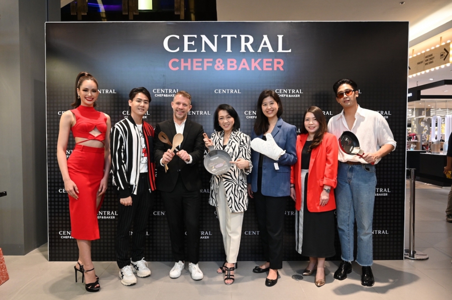 ห้างเซ็นทรัลจัดงาน “CENTRAL CHEF & BAKER 2022” รีเทิร์นความสนุกให้เหล่าคุกกิ้งเลิฟเวอร์ พร้อมแท็กทีม “แอนนา เสืองามเอี่ยม” ควงคู่ “พิชญ์ กาไชย” ปักหมุดพาทัวร์ พร้อมโชว์คุกกิ้งสกิลอร่อยมงลง!