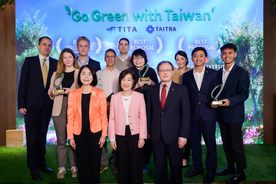 ไต้หวันประกาศผู้ชนะเลิศ 3 อันดับแรกจากโครงการ “Go Green with Taiwan” ผู้ชนะจากสหราชอาณาจักร ฮังการี และฟิลิปปินส์ ได้นำเสนอโครงการของตนต่อคณะกรรมการผู้เชี่ยวชาญ พร้อมคว้ารางวัลมูลค่า 20,000 ดอลลาร์สหรัฐ หรือราว 700,000 บาท ไปครอง